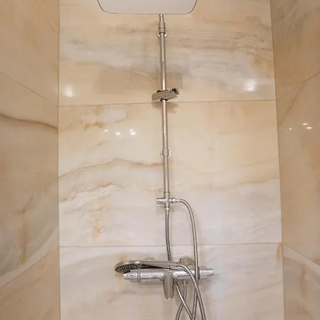 Bells Of - 3 Cosy Private Free Parking *