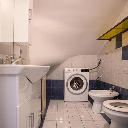 Bells Of - 3 Cosy Private Free Parking דירה