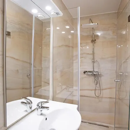 Bells Of - 3 Cosy Private Free Parking *