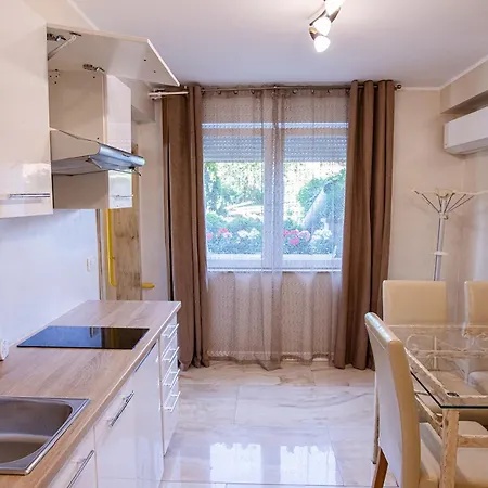 Bells Of - 3 Cosy Private Free Parking