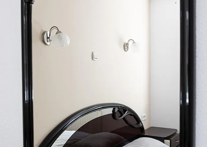 Bells Of - 3 Cosy Private Free Parking Appartamento