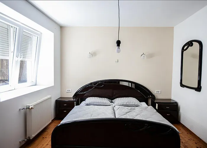 Bells Of - 3 Cosy Private Free Parking