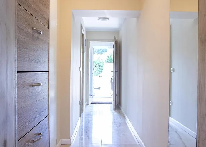 Appartamento Bells Of - 3 Cosy Private Free Parking Lubiana