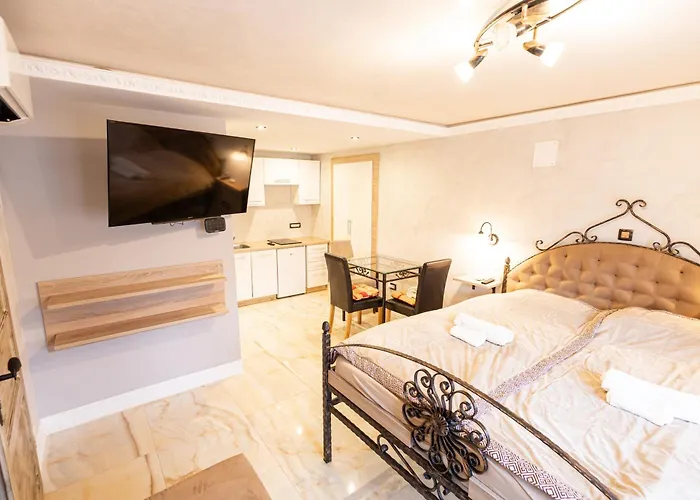 Bells Of - 3 Cosy Private Free Parking *